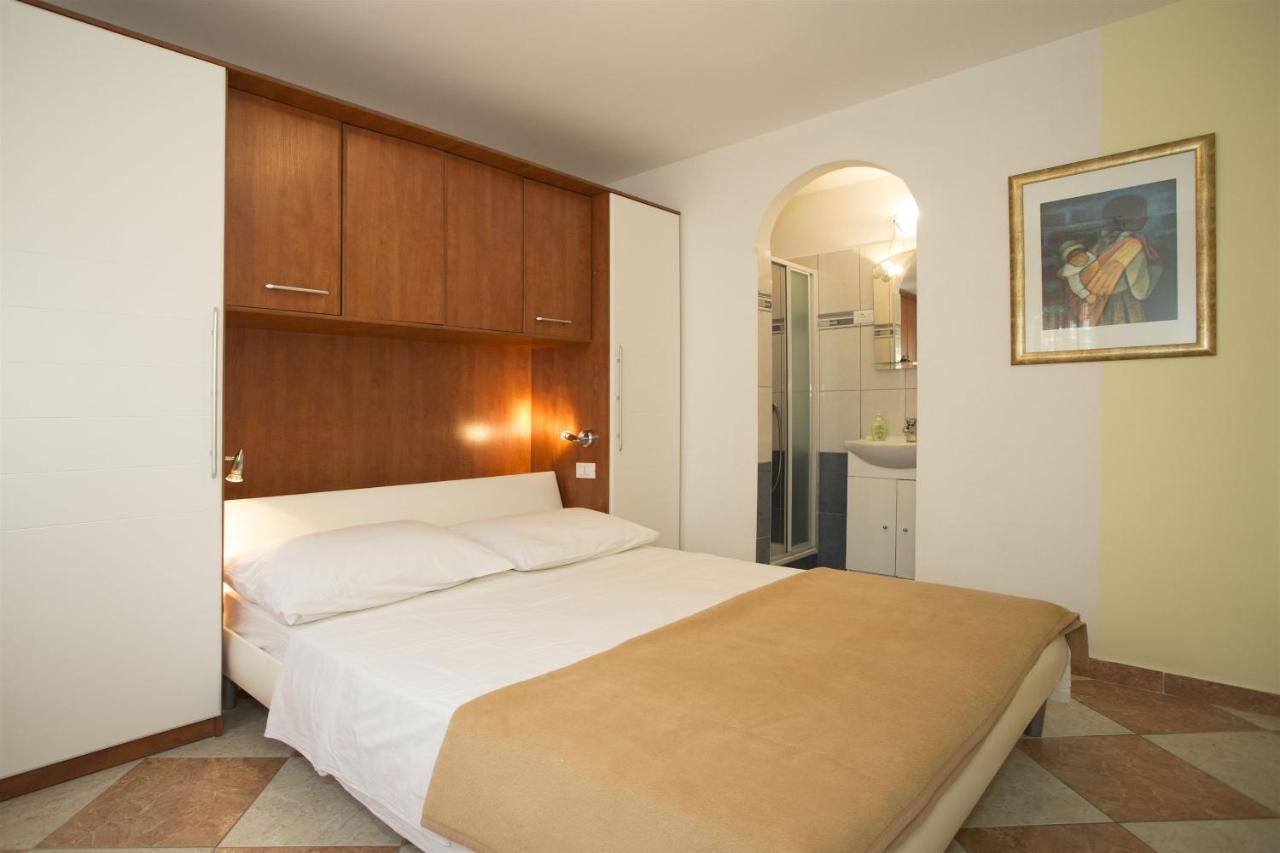 Apartments Gudelj Trogir Zewnętrze zdjęcie